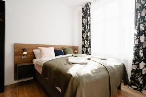 Elegant Very Berry Studios in Poznań Center by Noclegi Renters