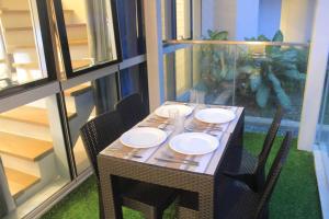 A2J Luxury 3BR Suite Near Uptown Mall BGC Taguig