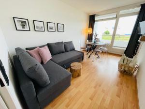 Apartment Waterkant am Deich mit Pool für 2-4 Personen