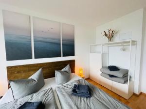 Apartment Waterkant am Deich mit Pool für 2-4 Personen
