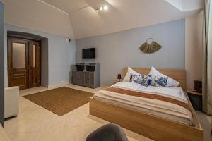 Modern and Spacious Apartments in City Center