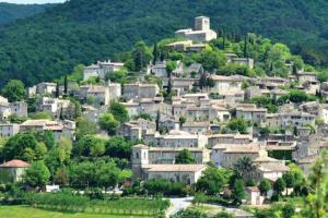 Maisons de vacances Jolie maison avec vue a Mirmande : photos des chambres