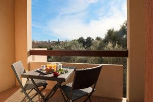 Hotels Le Floreal : Chambre Confort avec Balcon 