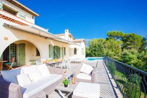 Villa Les Feuillets VI4250 by Riviera Holiday Hom