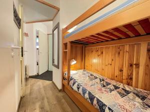 Charmant 2 pièces cabine, balcon, parking, navette, wifi gratuit, proche commerces et pistes, 4 pers - FR-1-525-242