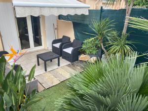 Maisons de vacances Mazet de vacances en duplex avec jardin acces piscine proche de Saint Tropez : photos des chambres