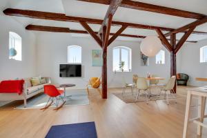 Experience Newly Renovated Holiday Apartments