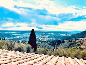 Villa Le Selvarelle by Nicola Real Estate