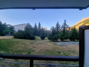 APPARTEMENT RESIDENCE COTE BRUNE, CENTRE STATION, PIED DES PISTES, 30m2, 4 ou 5 pers, PARKING GRATUIT, WIFI