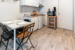 Appartements Nice studio on the shores of Annecy Lake in Sevrier - Welkeys : photos des chambres