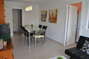 Apartamento junto a playa y cerca de campo de golf
