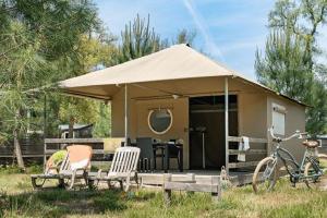 Campings Hebergements sur camping au bord de la mer : photos des chambres