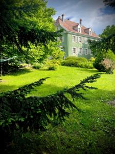 Maisons de vacances A l'Ombre des tilleuls : photos des chambres