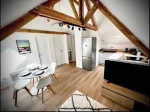Appartements LOGODEN - Appartement TOUT CONFORT 2 Chambres, proximite gare, parking prive : photos des chambres