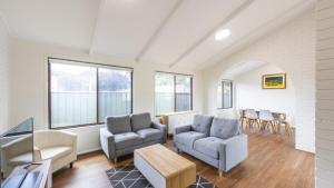 Cabana Feliz Yamba, Pet Friendly Cottage