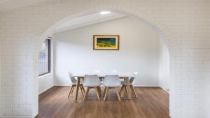 Cabana Feliz Yamba, Pet Friendly Cottage