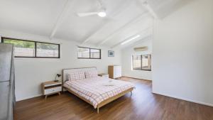 Cabana Feliz Yamba, Pet Friendly Cottage