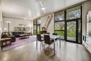 Ecocrackenback 9 Sustainable chalet close to the slopes - Moonbah