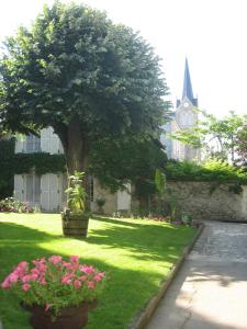 Hotels Logis Hotel La Tonnellerie : photos des chambres