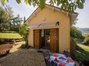 Maisons de vacances Tasteful holiday home in Marnac with garden : photos des chambres