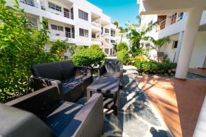 Kite Beach Oceanfront Big Full One Bedroom