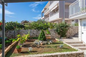 Apartments by the sea Rogoznica 20142