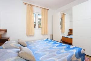 Apartments by the sea Rogoznica - 20142