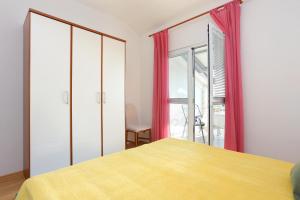 Apartments by the sea Rogoznica - 20142