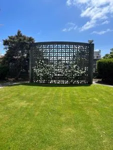 宾斯汽车旅馆 - 伦威克