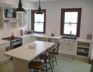 Art and Lodging
