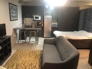 28 on Symonds Luxstudio 5