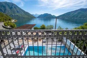 Luxury 4-bedroom villa with pool! - Strp - Strp