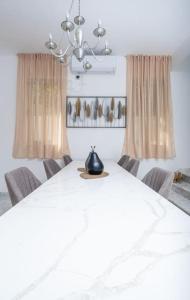Luxury 4-bedroom villa with pool! - Strp