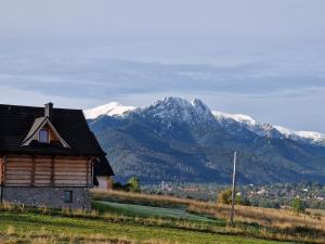 Chatka Góralska - Widokowa Osada Gawlaki Zakopane by RentiloPL