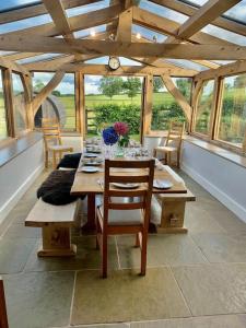 Coed farm-hot tub-sleeps 12-near Brecon