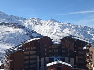 Charmant appart 4 pers skis aux pieds, proche commerces et bus - FR-1-545-39