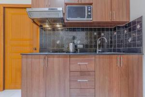 Resort 5-3BR Huge Pool, BBQ, 300m-Beach, 8 mins to Walking Street