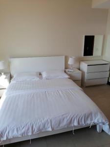 نزل الشاطي 3 عايلات فقط