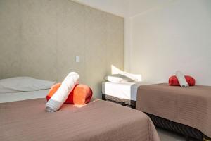 Solar de Bombinhas 202 – Localização Privilegiada e Ótimo Custo-Benefício a 30m da Praia.