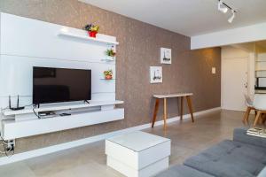 Solar de Bombinhas 202 – Localização Privilegiada e Ótimo Custo-Benefício a 30m da Praia.