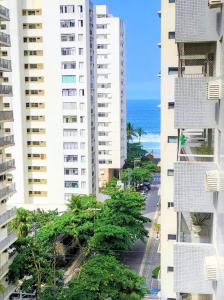 Pé na Areia a Poucos Metros -Apartamento Guarujá Pitangueiras