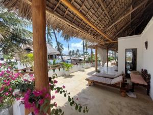 MOYO top floor apartment