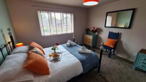 The Kingfisher, by Spires Accommodation a great location for visiting the NEC and Drayton Manor