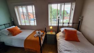 The Kingfisher, by Spires Accommodation a great location for visiting the NEC and Drayton Manor