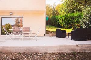 Dépendance chaleureuse et calme