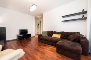 Malborska Lovely Apartment by BookingHost