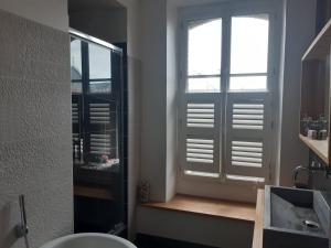 Appartements Appart de charme 100 m2 centre ville : photos des chambres