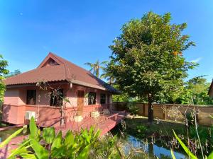 Mom and Me Resort & Farm