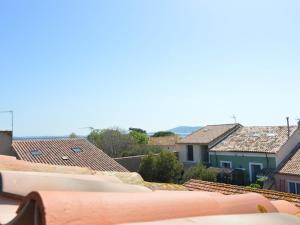 Appartements Charmant Appartement Climatise avec Terrasse, 2 Chambres, au Coeur de Meze, pres de l’Etang de Thau - FR-1-604-10 : photos des chambres