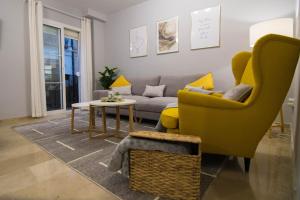 NEW! Luxury CITY CENTER & 2 BALCONIES